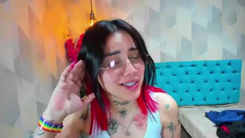 nixiexlove online show from August 12, 10:45 pm