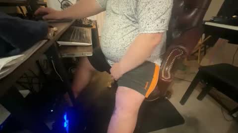 nmedge2cum online show from April 25, 6:25 pm
