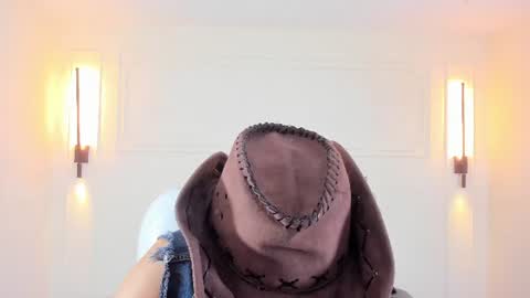 noa_03 online show from August 8, 1:49 am