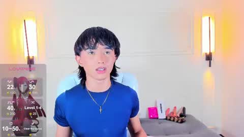 noa_03 online show from August 8, 11:38 pm