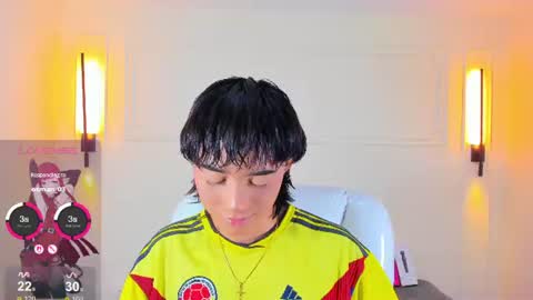 noa_03 online show from August 11, 11:29 pm
