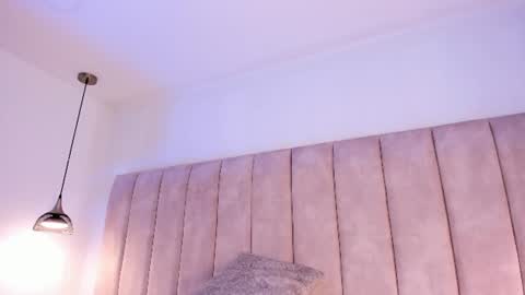 noa_perez_ online show from August 4, 2:58 pm