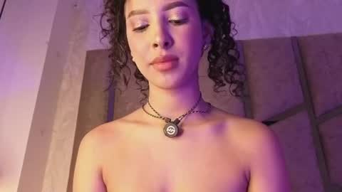 noa_perez_ online show from August 14, 6:00 pm