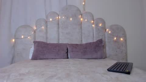 noah__23 online show from August 12, 12:24 am