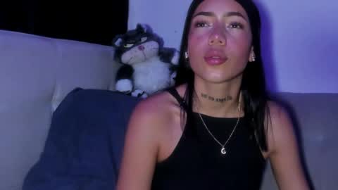 Zoe  online show from May 28, 9:51 pm