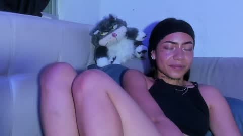 Zoe  online show from May 29, 3:09 am