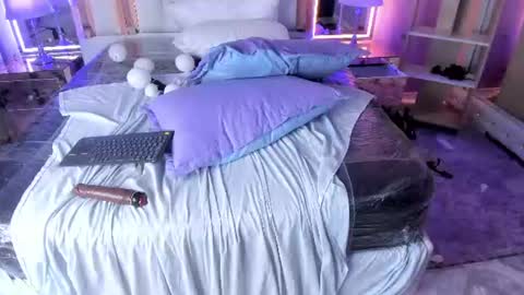 Zoe  online show from July 29, 12:28 am