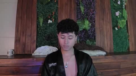 noah_dupont_ online show from March 10, 4:26 pm
