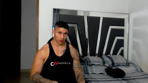 Noah Harris01 online show from August 14, 12:03 am