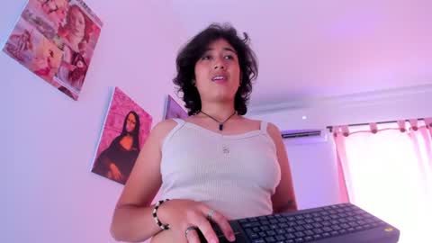 noah_henderson online show from August 5, 9:46 pm