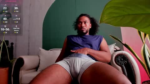 Noah online show from April 2, 8:39 pm