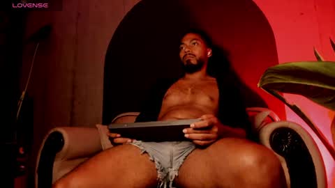 Noah online show from April 8, 11:12 pm
