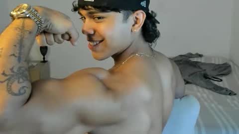 luis navas online show from May 20, 7:20 am