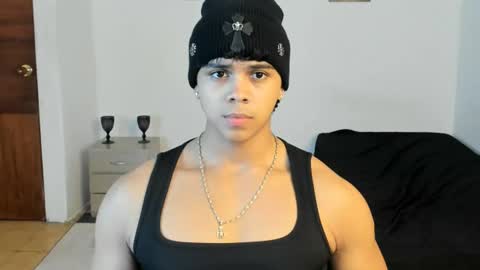 luis navas online show from August 4, 6:54 am