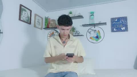 noah_tyler_ online show from July 6, 7:06 pm