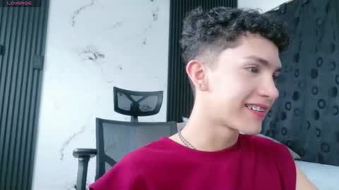 noah_tyler_ online show from July 31, 8:25 pm