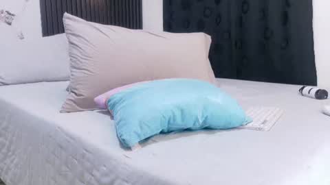 noah_tyler_ online show from August 9, 1:17 am