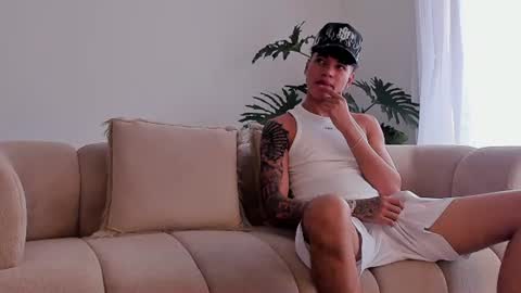 noahdaviss online show from July 29, 9:22 pm