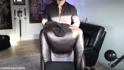 Noah Fitt -  online show from July 21, 2:15 am