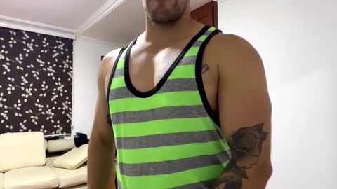 noahsexx98 online show from April 16, 3:14 am