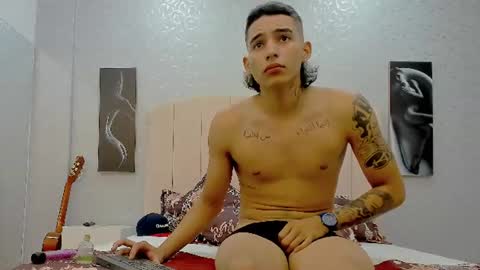 NoahThomson online show from June 26, 2:20 pm