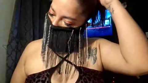 Noa venom online show from July 27, 2:17 am