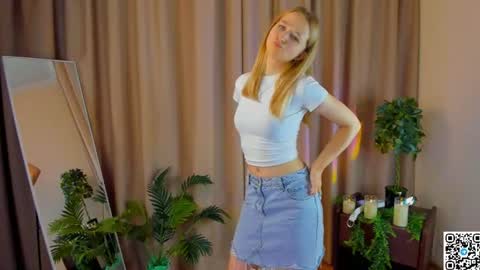 Aurora online show from August 12, 12:40 pm