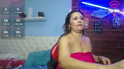 noelia_milfs online show from August 15, 8:51 am