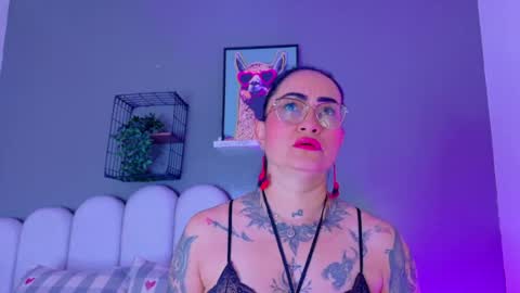 NOELIA online show from August 10, 9:11 am