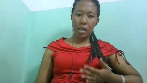 noellah online show from August 9, 7:09 am
