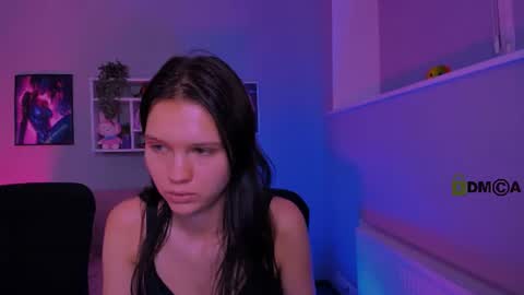 Noelle online show from August 4, 4:04 pm