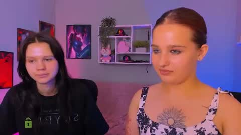 Noelle online show from August 6, 3:11 pm