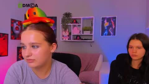 Noelle online show from August 6, 6:29 pm