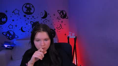 Noelle online show from August 14, 2:10 pm