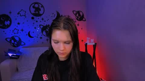 Noelle online show from August 14, 3:15 pm