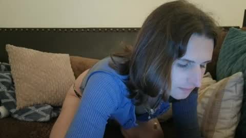 noellenoir222 online show from July 1, 3:18 am
