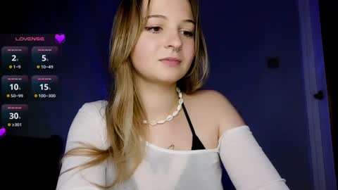 noemigrignon online show from August 15, 3:43 am
