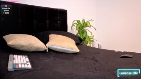 Noha Wolf Your favorite model online show from August 6, 11:15 pm