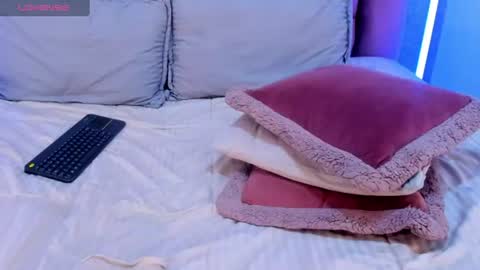    online show from August 2, 7:32 pm