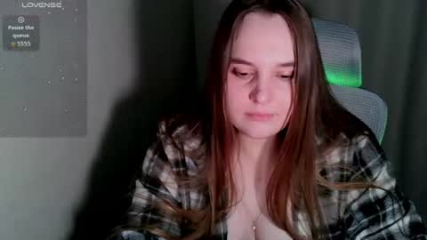 noir_ember_ online show from July 16, 7:58 pm
