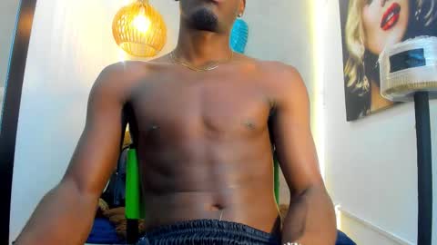noir_king0 online show from February 26, 2:43 am