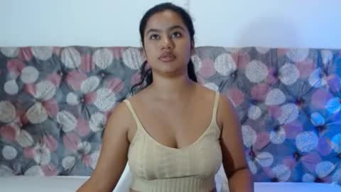 Noira Vale online show from August 5, 8:18 pm