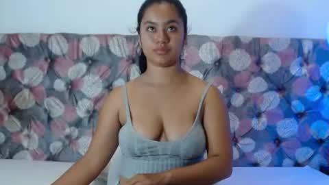 Noira Vale online show from August 6, 9:25 pm