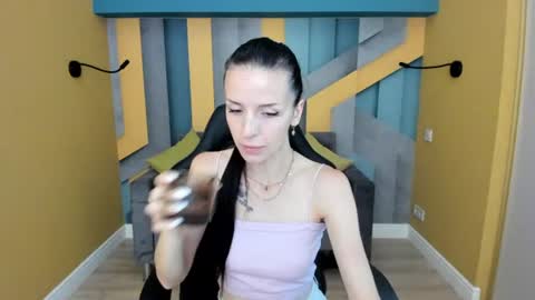 NoirDiva online show from August 12, 7:00 am