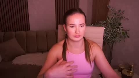 noirmilf online show from August 12, 5:21 am