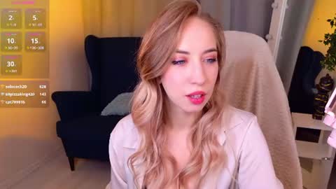 Isabelle online show from August 10, 2:13 am