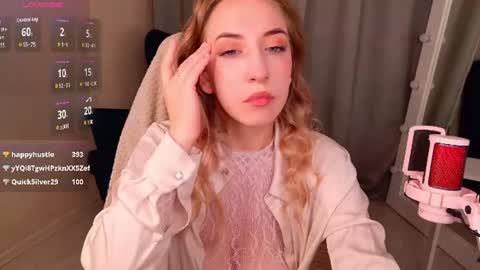 Isabelle online show from August 16, 11:42 pm