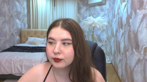 noirwhisper online show from August 12, 7:11 am