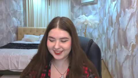 noirwhisper online show from August 12, 9:22 am