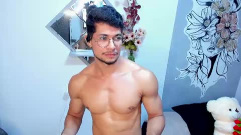 Im Nolan  online show from August 5, 2:53 am